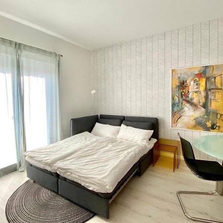 Modernes Apartment, Terrasse Und Garten Am Lilienthalpark Im Suedwesten Berlins Εξωτερικό φωτογραφία