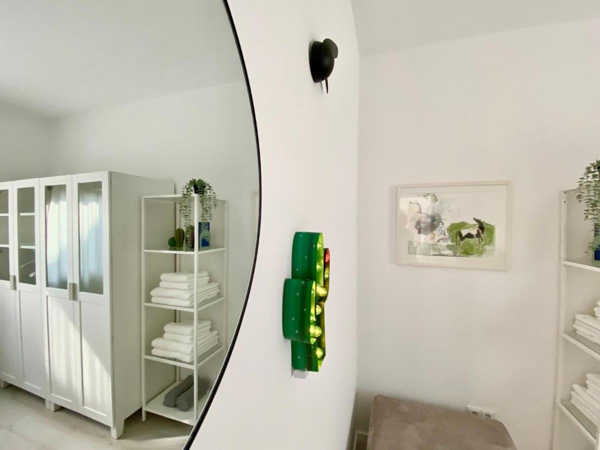 Modernes Apartment, Terrasse Und Garten Am Lilienthalpark Im Suedwesten Berlins Εξωτερικό φωτογραφία