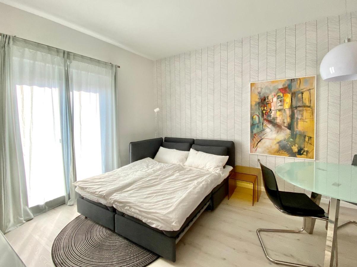 Modernes Apartment, Terrasse Und Garten Am Lilienthalpark Im Suedwesten Berlins Εξωτερικό φωτογραφία